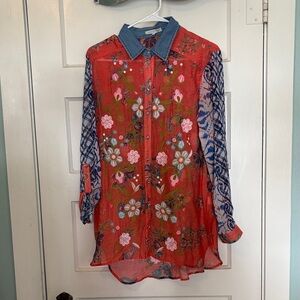 Beautiful Vincente Floral Embroidered Sheer Button-Up with Denim Collar Size M